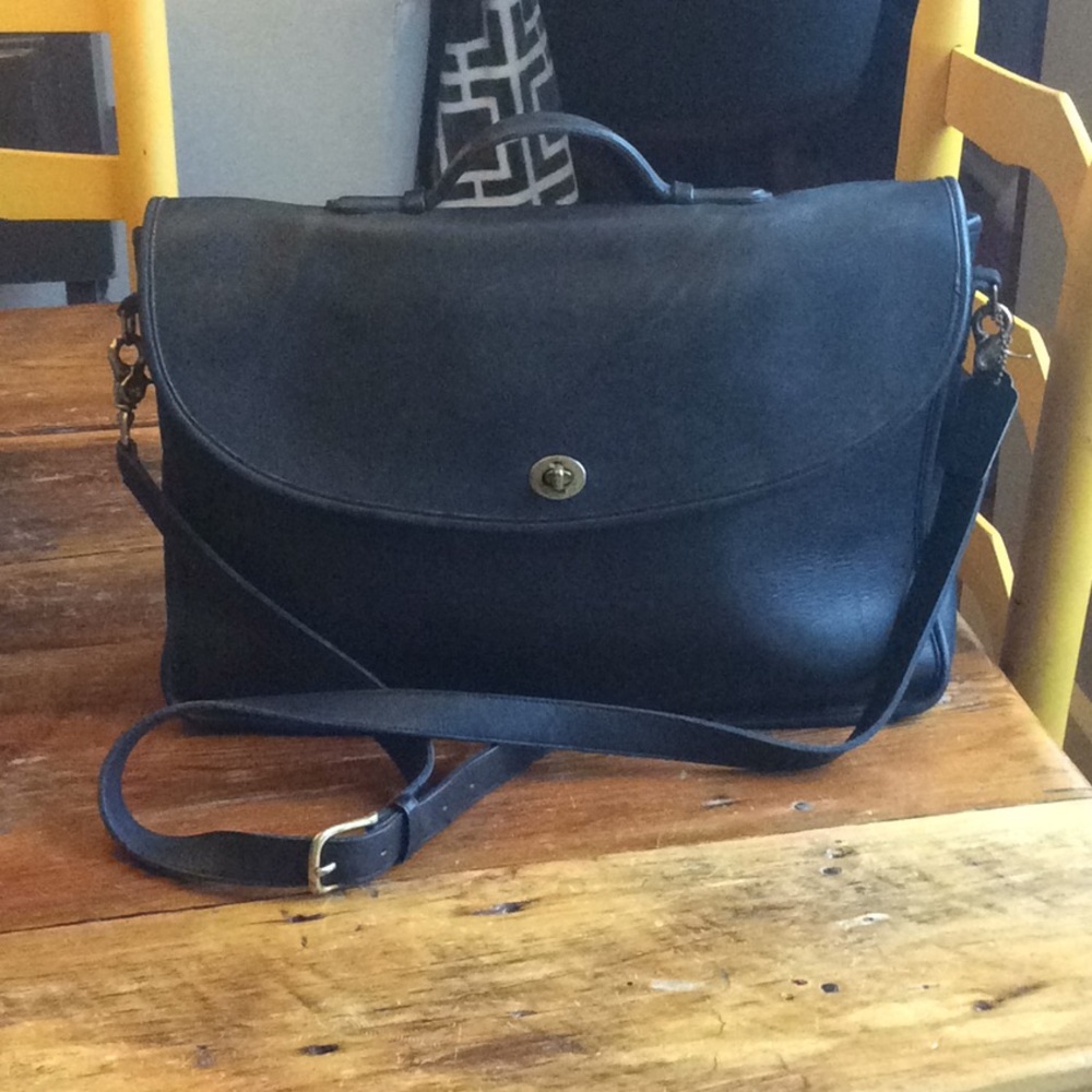 Elegant Black Leather Women's Bag